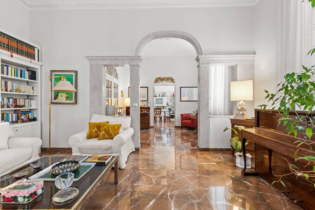 Luxury Apartment for sale in Viale Belfiore, 6, Florence, Tuscany - View 5