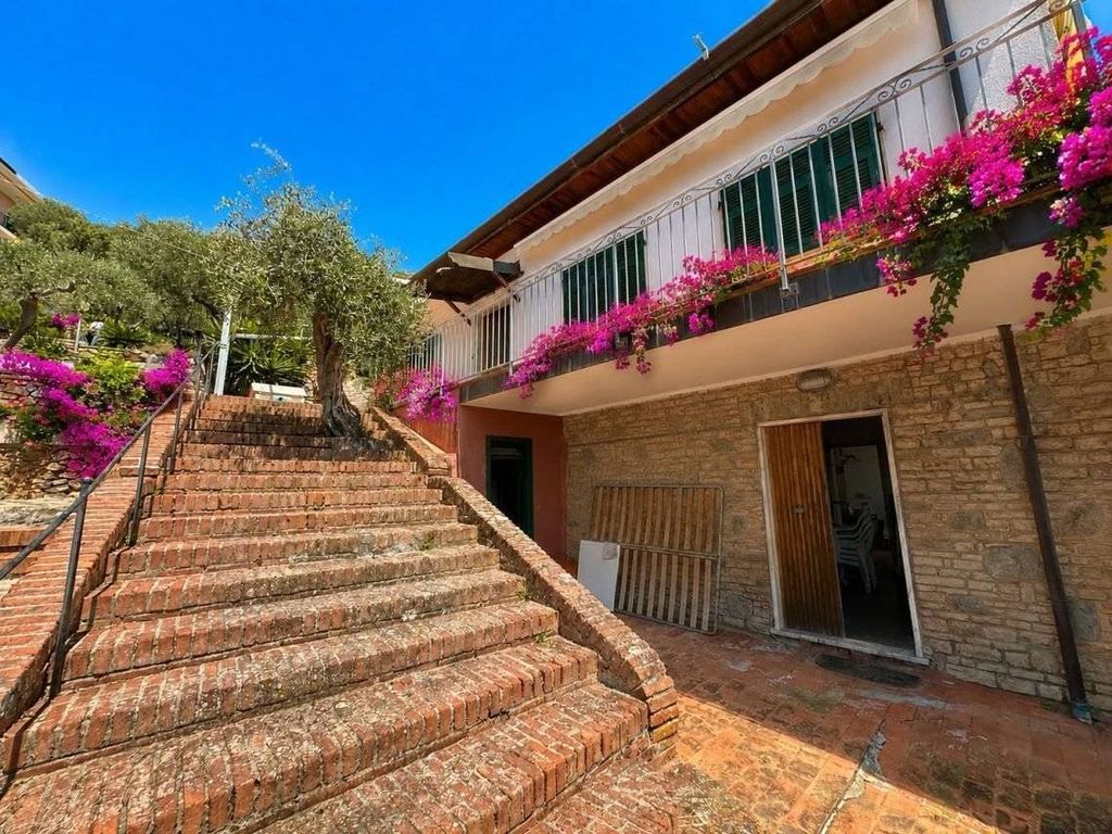 5 room luxury Villa for sale in Via della Pace, 40, Lerici, Provincia di La Spezia, Liguria - View 5
