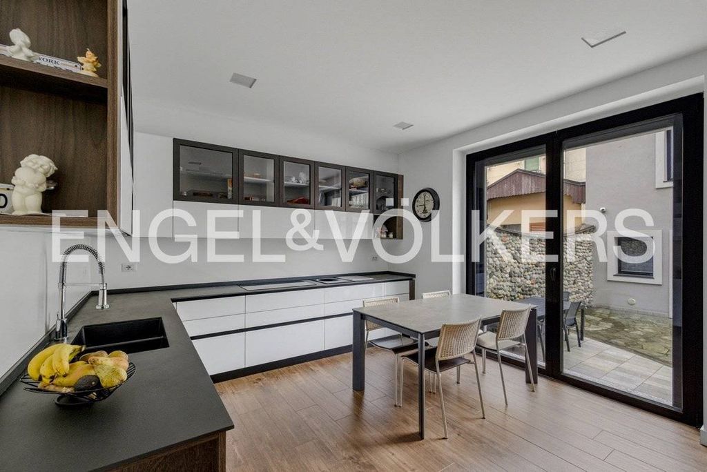 House in Gallarate - Vista 5