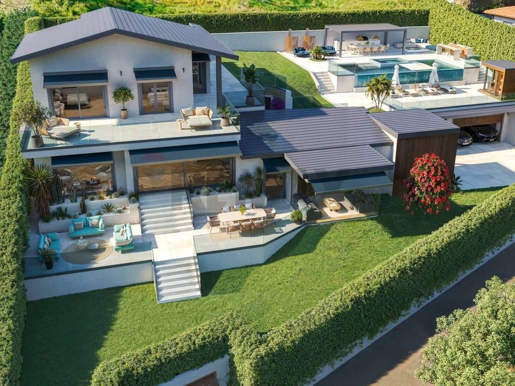 Luxury Villa for sale in Via Antonio Rossi, Verbania, Piedmont - Vista 5