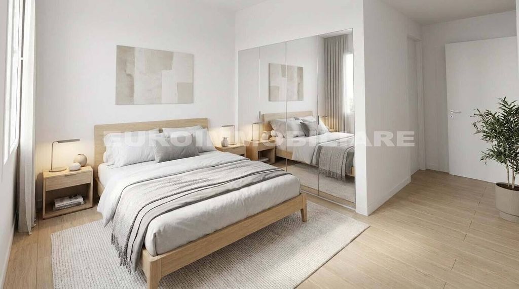 Luxury Flat for sale in Via Desenzanino, 18, Desenzano del Garda, Provincia di Brescia, Lombardy - View 5