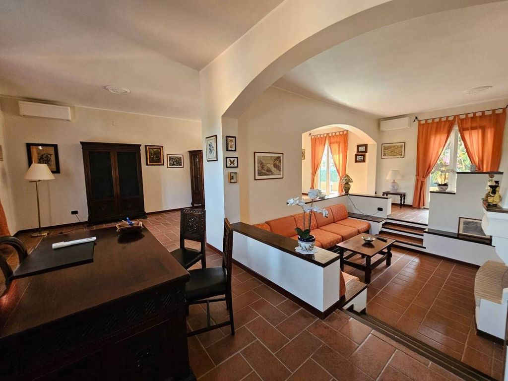 Luxury Villa for sale in Via Goceano, 32, Sant'Antioco, South Sardinia, Sardinia - Vista 5