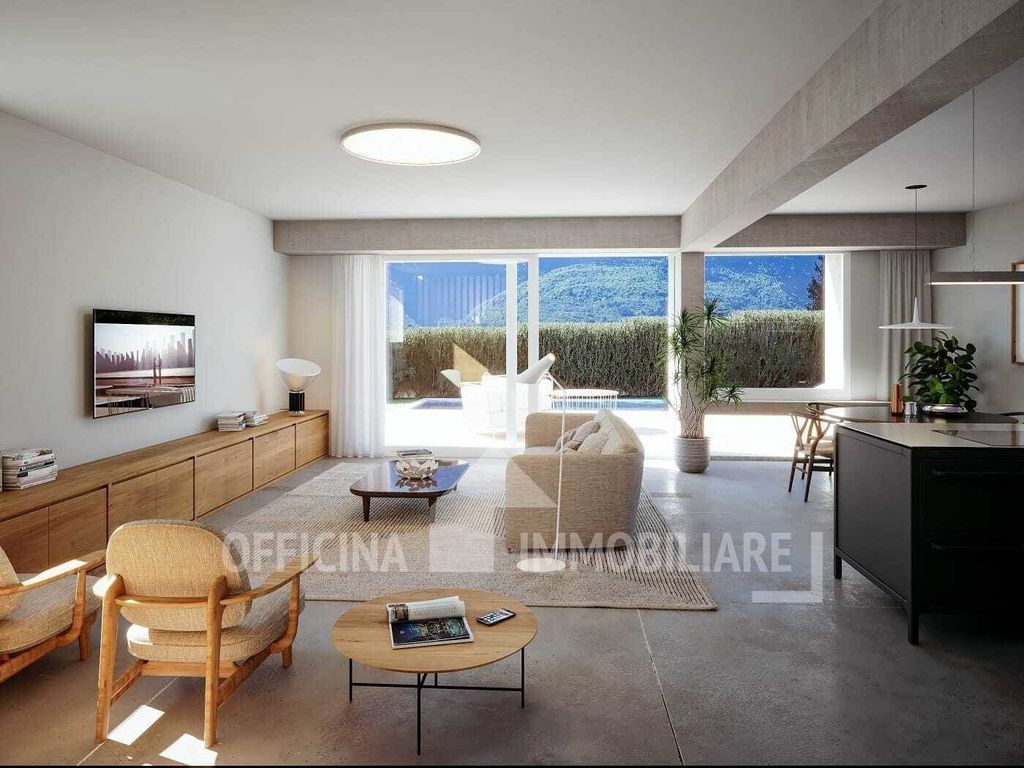 4 room luxury Villa for sale in Colico, Lombardy - View 5
