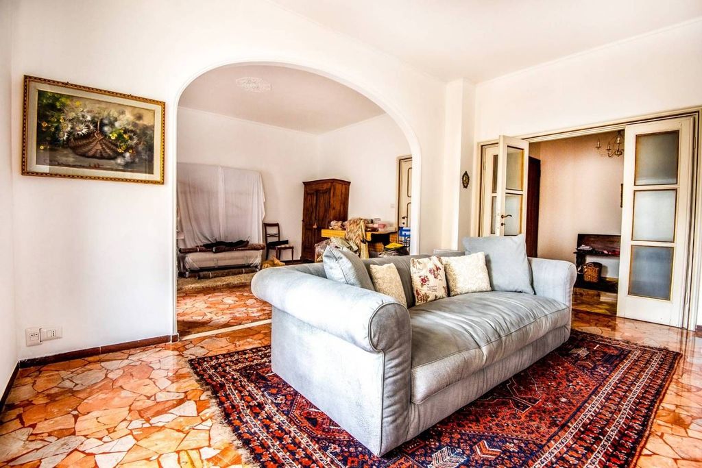 3 bedroom luxury Apartment for sale in Viale Nazario Sauro, Genoa, Provincia di Genova, Liguria - Vista 6