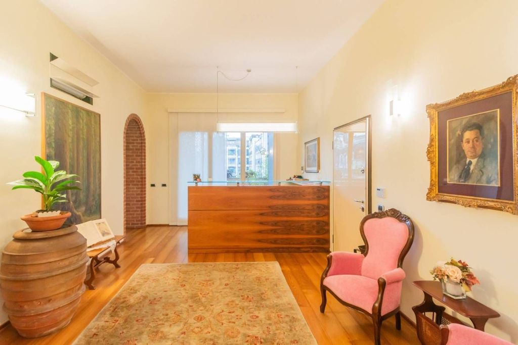Luxury Flat for sale in Via Padre Reginaldo Giuliani, 33, Lissone, Lombardy - Vista 6