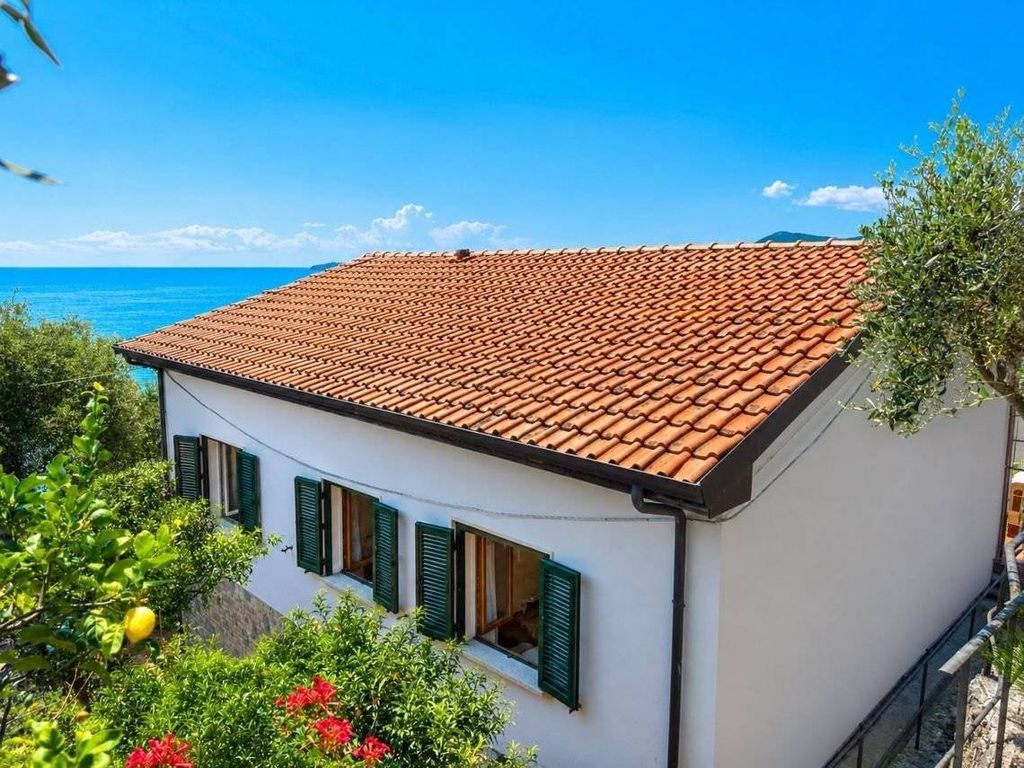 5 room luxury Villa for sale in Via della Pace, 40, Lerici, Provincia di La Spezia, Liguria - View 6