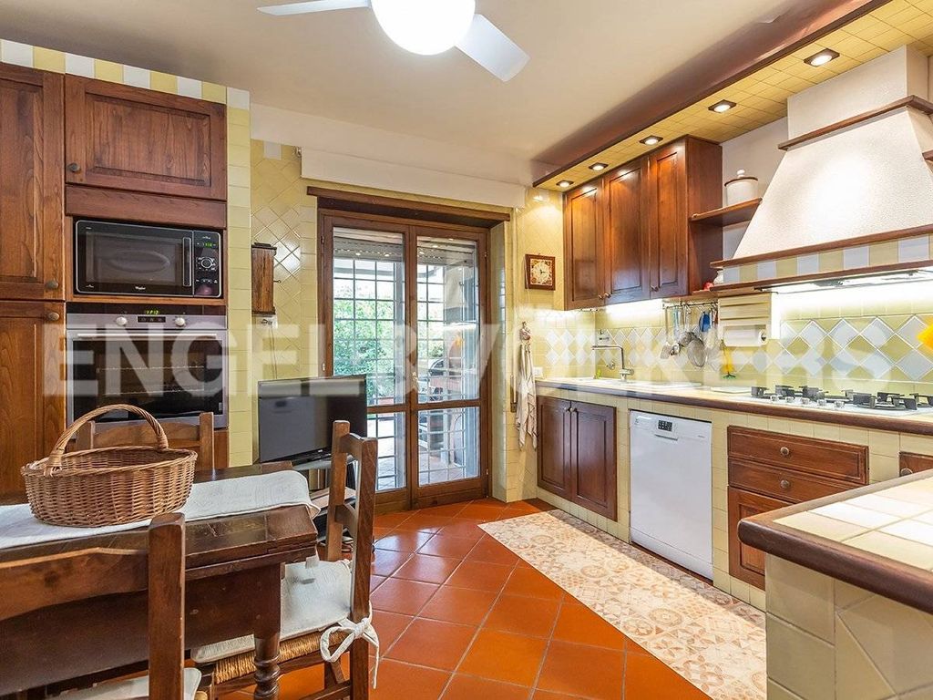 House in Anzio, Selva Secca - More