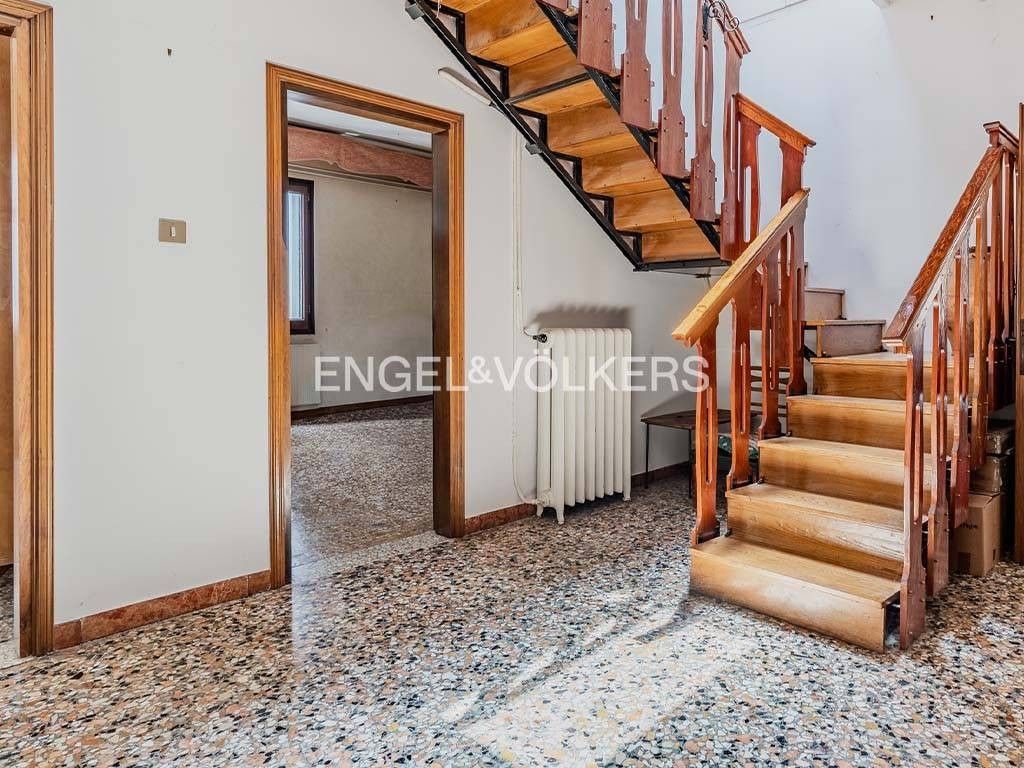 Luxury Flat for sale in Campo Santi Filippo e Giacomo, Venice, Veneto - Vista 6
