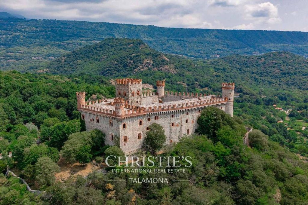 Château · Castle in Montalto Dora