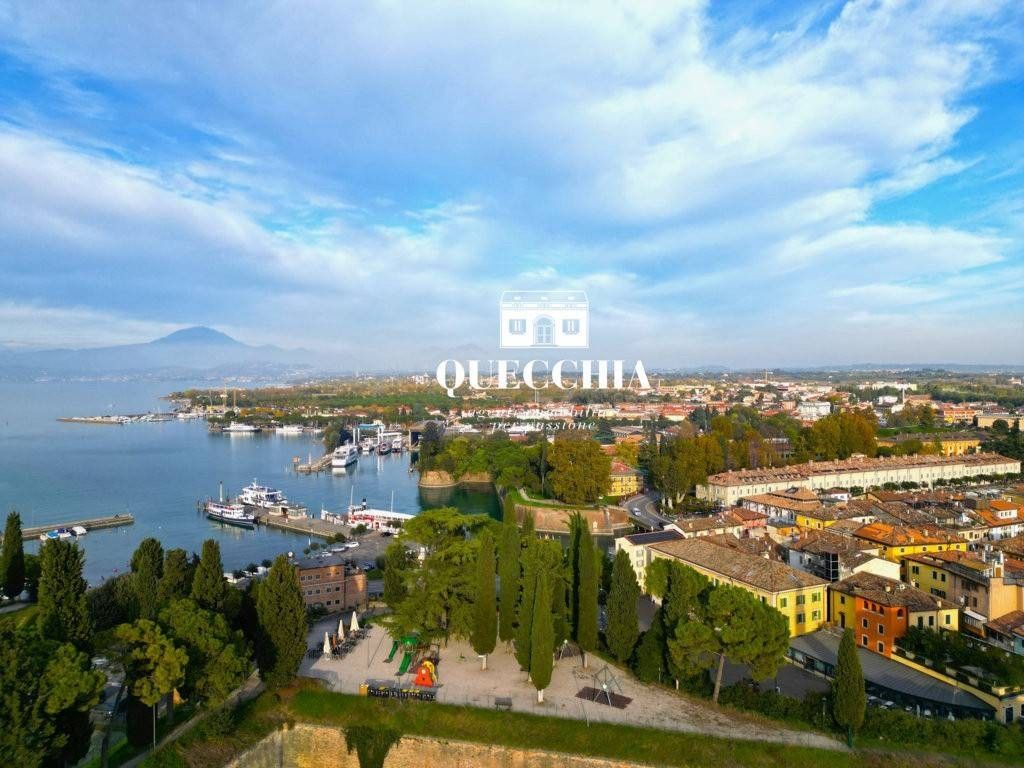 4 bedroom luxury Apartment in Piazza Ferdinando di Savoia, Peschiera del Garda, Provincia di Verona, Veneto - Vista 6