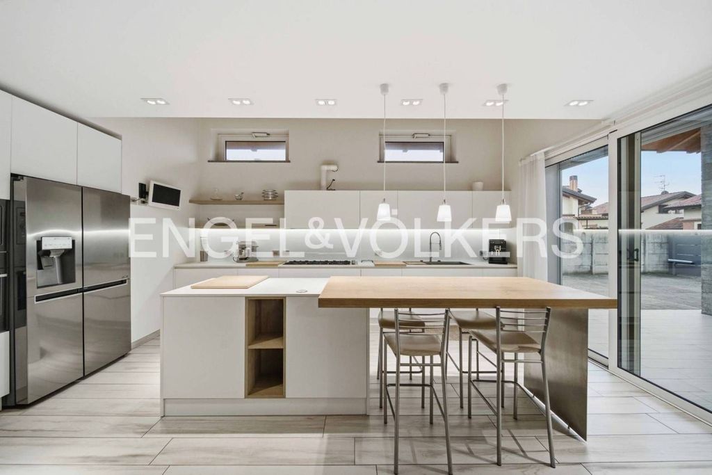 House in Samarate - Altro