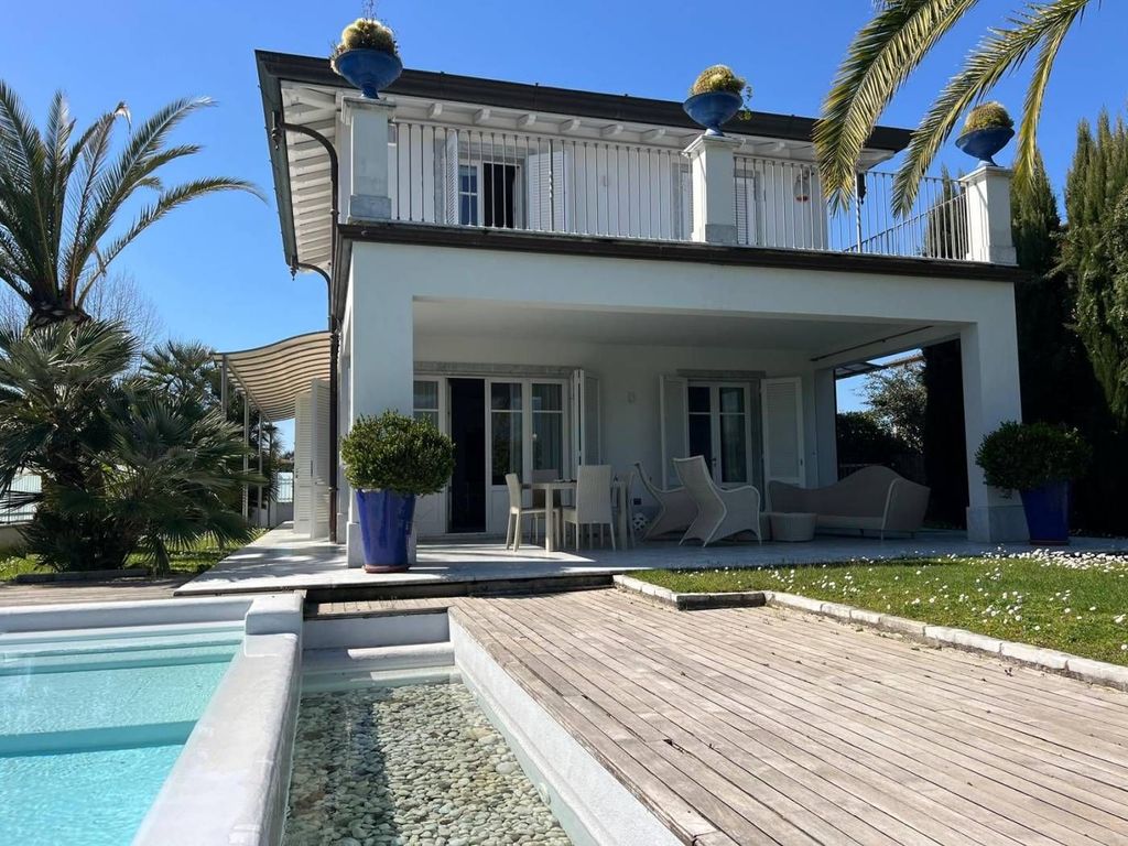 Luxury Villa for sale in Via Pablo Picasso, 21, Forte dei Marmi, Provincia di Lucca, Tuscany - View 6