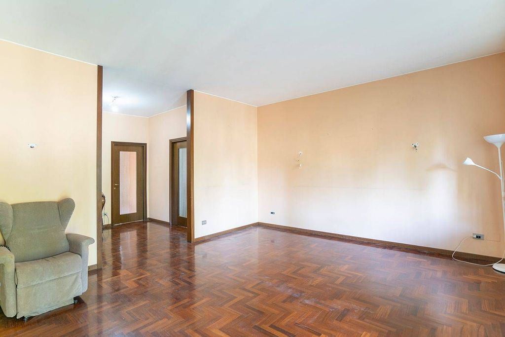 3 room luxury Apartment for sale in Via Giovanni Battista Boeri, 11, Milan, Lombardy - Altro
