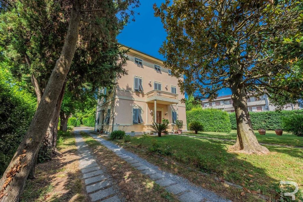 House in Porcari - Altro
