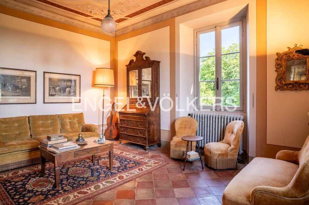 5 bedroom luxury Villa for sale in Via Cantù, Casnate Con Bernate, Lombardy - More