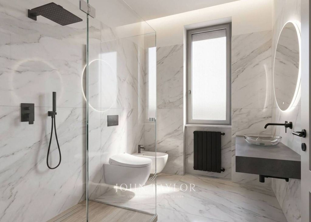 3 bedroom luxury Apartment for sale in Via Giuseppe Frua, Milan, Lombardy - Altro