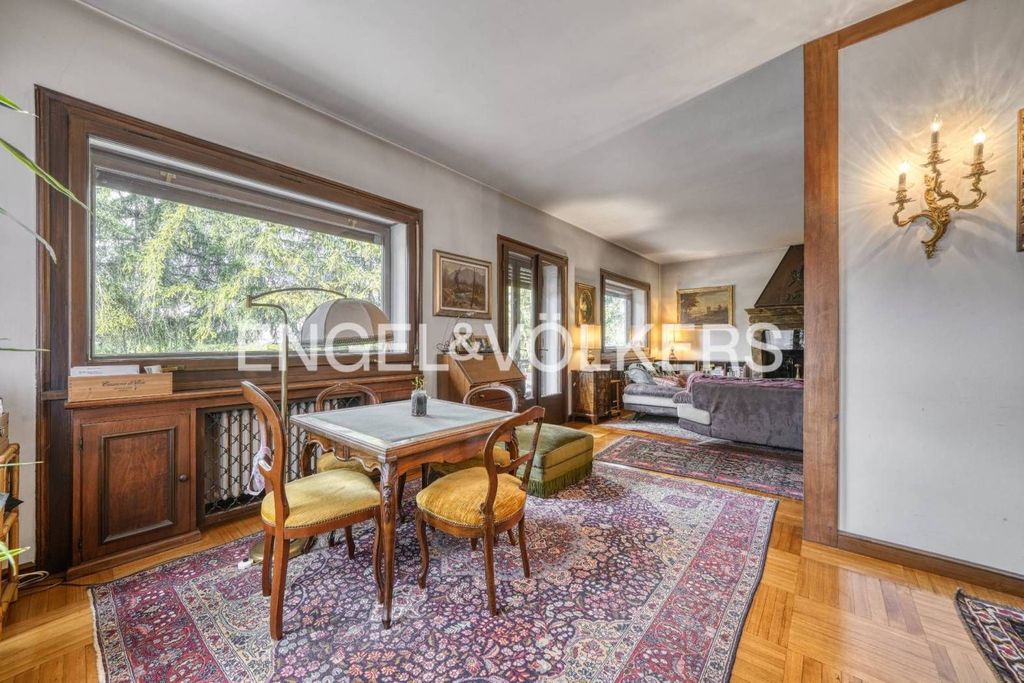 4 bedroom luxury Flat for sale in Cortina d'Ampezzo, Italy - More