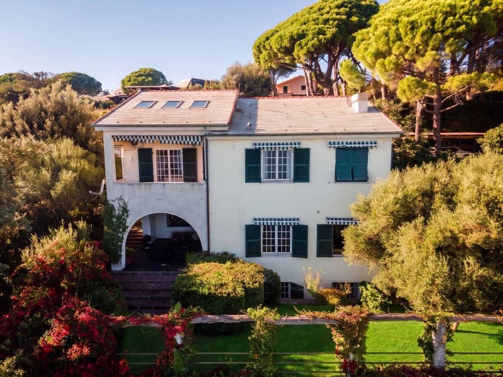 5 bedroom luxury Villa for sale in Strada Privata Delle Vignazze, 6, Arenzano, Liguria - More