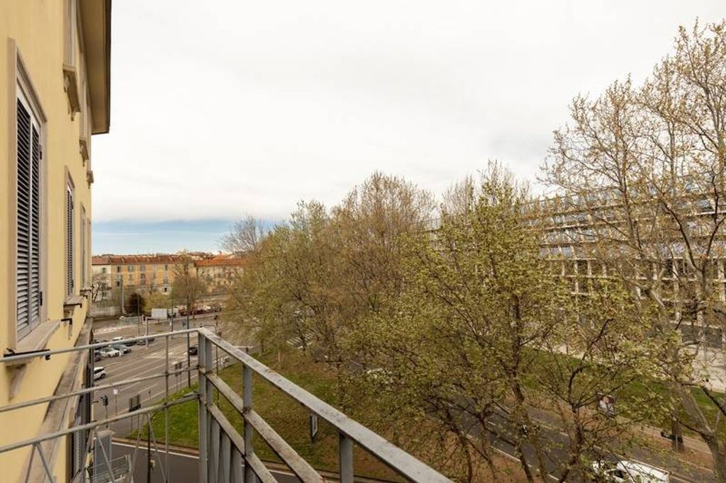 3 room luxury Flat for sale in Viale Francesco Crispi, 15, Milan, Lombardy - Altro