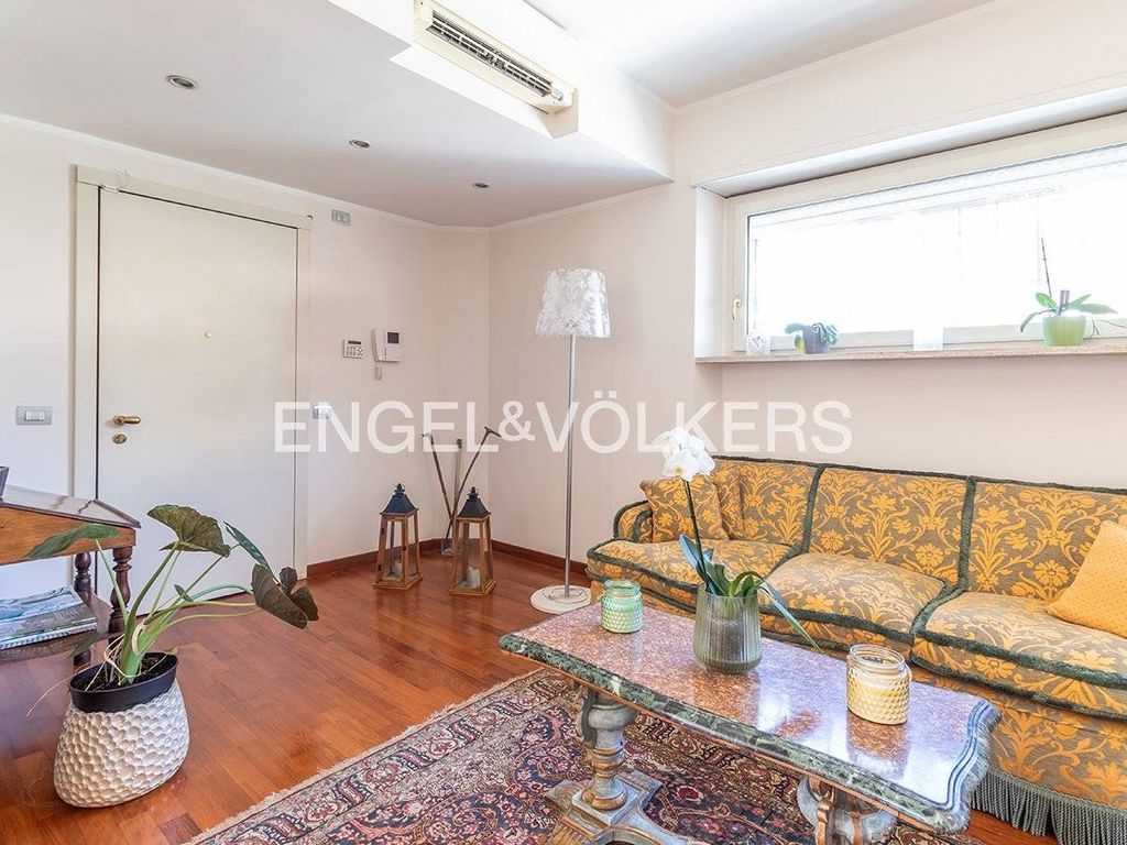 4 room luxury Villa for rent in Via del Tibet, Rome, Latium - Altro