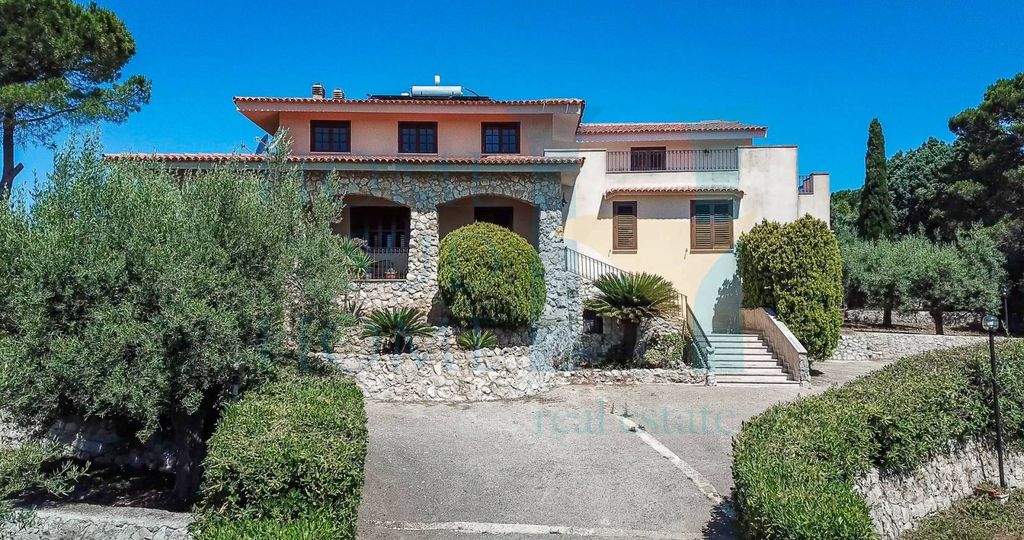 Prestigiosa villa di 330 mq in vendita Avola, Sicilia 128112441