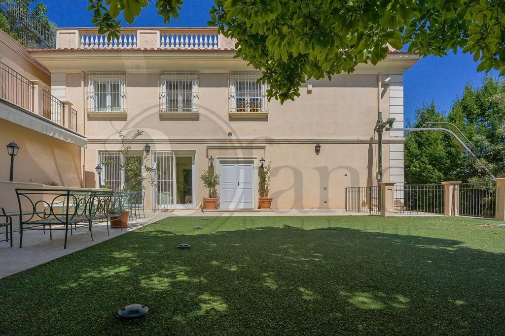 Prestigiosa villa di 400 mq in vendita Via S. Martino, 92, Frosinone, Lazio