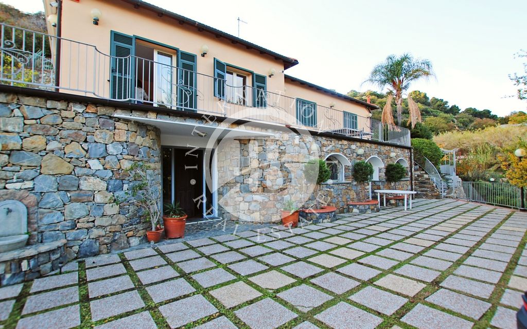 Villa di 300 mq in vendita Riva Ligure, Italia