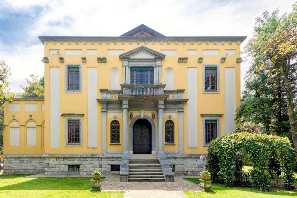 Prestigiosa villa di 1250 mq in vendita Via Francesco Baracca, Monza, Monza e Brianza, Lombardia