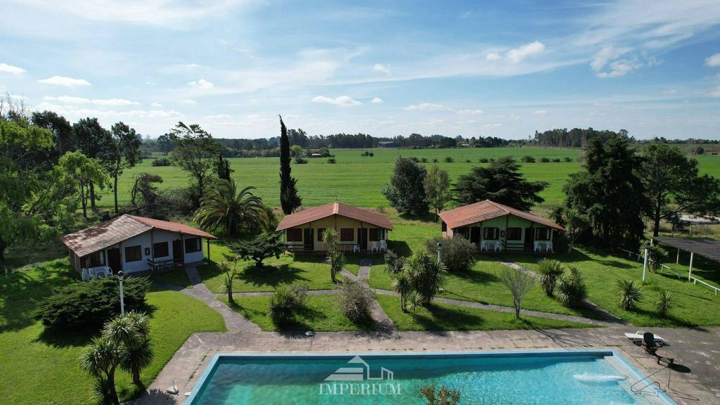 Престижный Отель 1200 м2 в Продажа Camino al aeropuerto, Колония-дель-Сакраменто, Departamento de Colonia