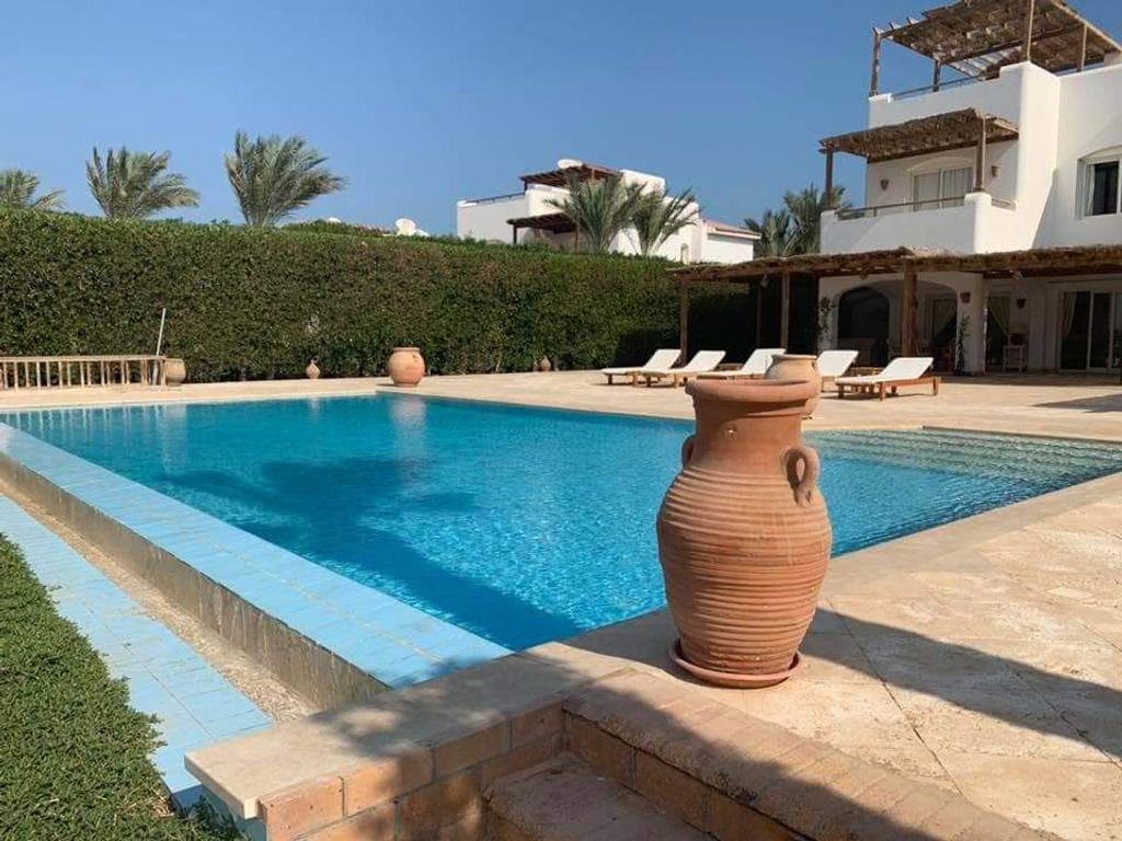 4 bedroom luxury Villa for sale in Hill Villas, El Gouna, Muḩāfaz̧at al