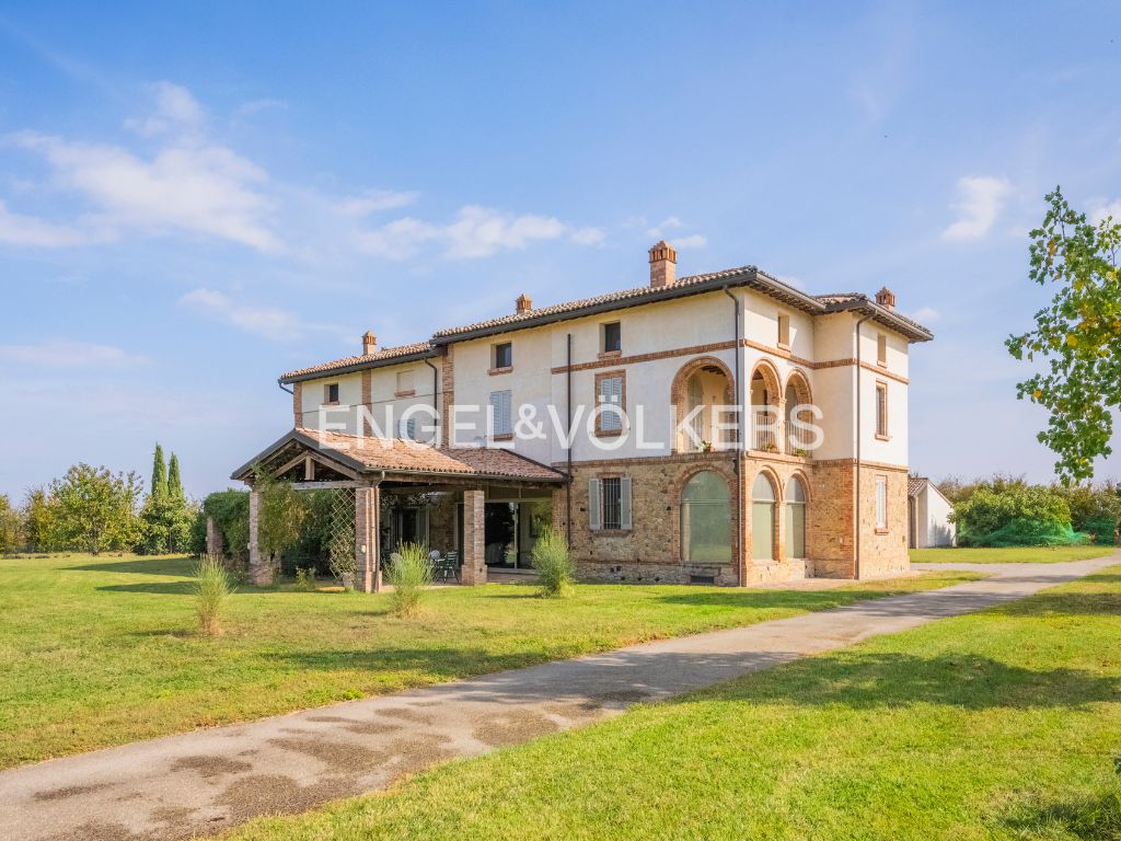 Lussuoso casale in vendita Strada Felino in Vigatto 80, Carignano, Parma, Emilia-Romagna