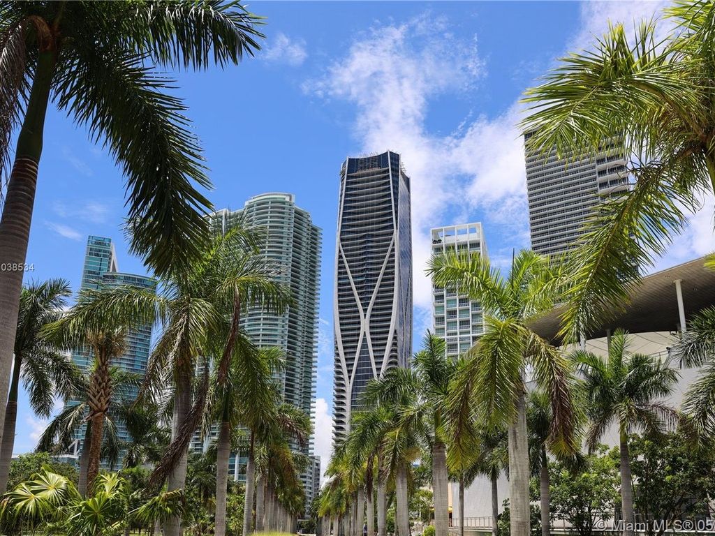 5 bedroom luxury Apartment for sale in 1000 Biscayne Blvd, Miami, Miami-Dade, Florida