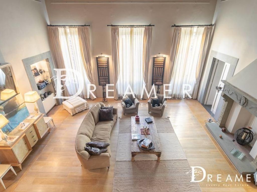 Prestigioso appartamento di 240 m² in vendita Borgo Pinti, 10, Firenze, Toscana