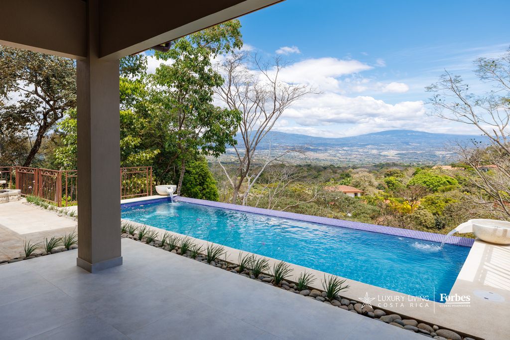 Престижный Особняк 300 м2 в Продажа Alajuela, Atenas, Provincia de Alajuela