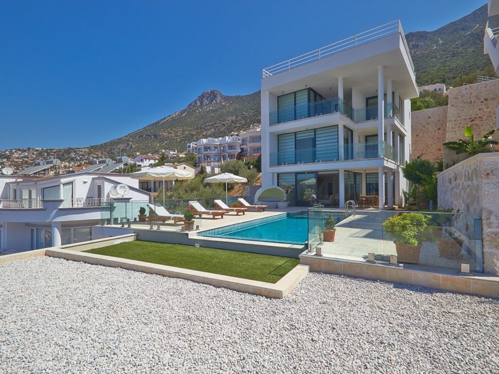 Villa / Chalet de lujo de 361 m2 en venta Kalkan, Provincia de Antalya