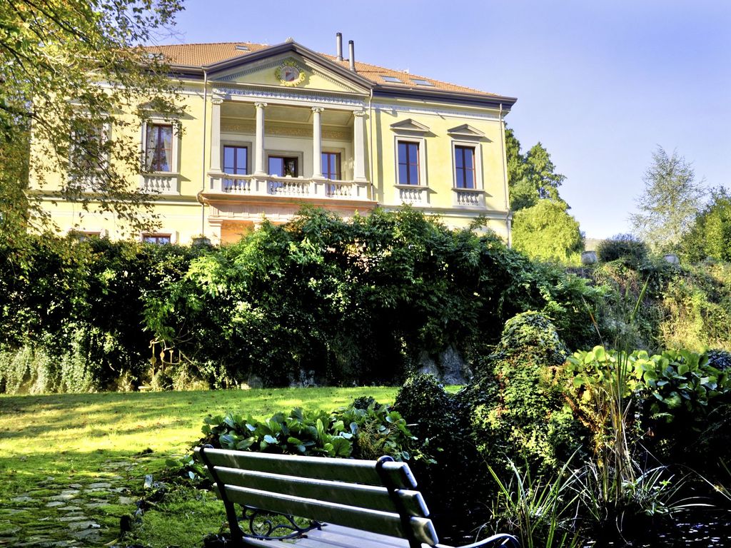 Residenza di lusso in vendita Cadegliano-Viconago, Italia