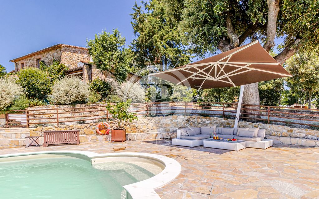 Prestigiosa villa di 581 mq in vendita, Montecatini di Val di Cecina, Toscana