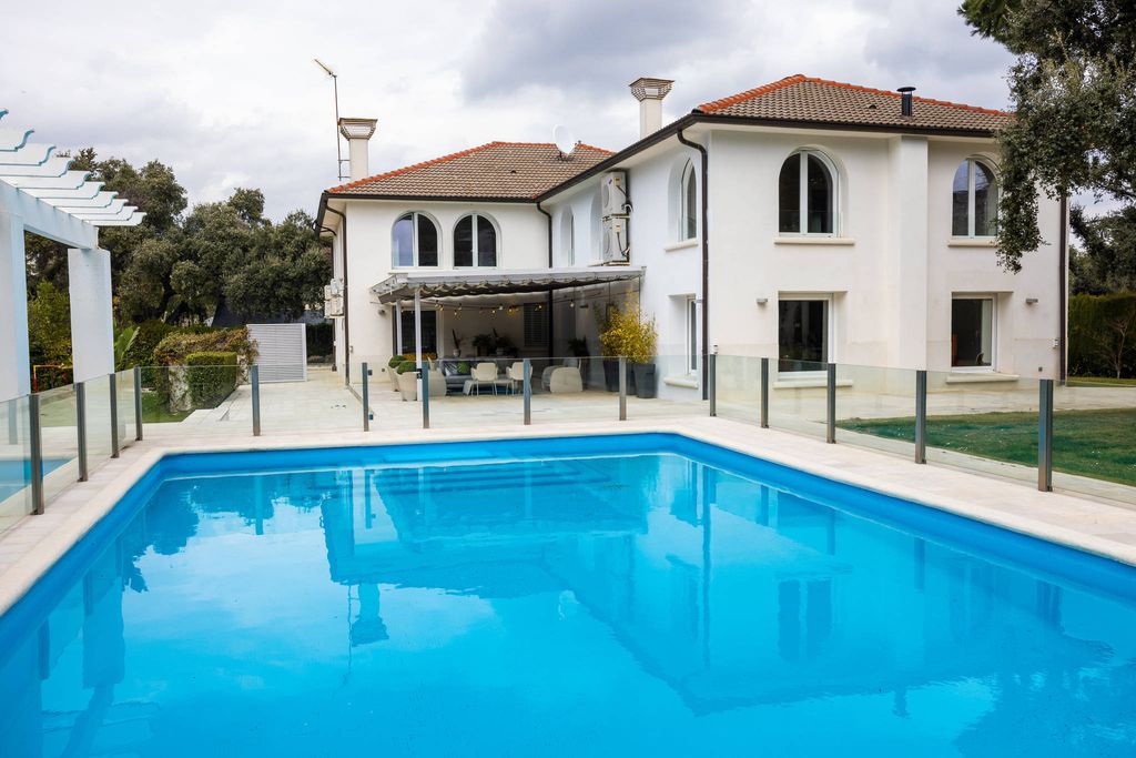 7 bedroom luxury House for sale in La Moraleja, Madrid, Province of