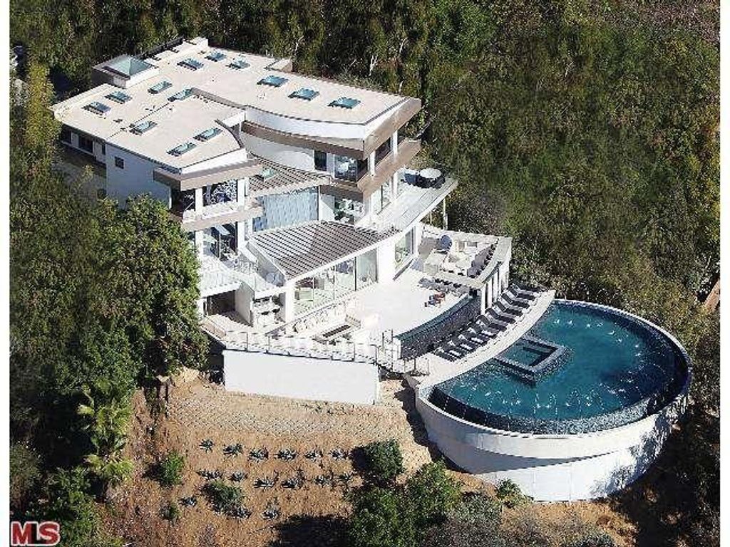 Luxury Farmhouse for sale in Los Angeles, California 11452341