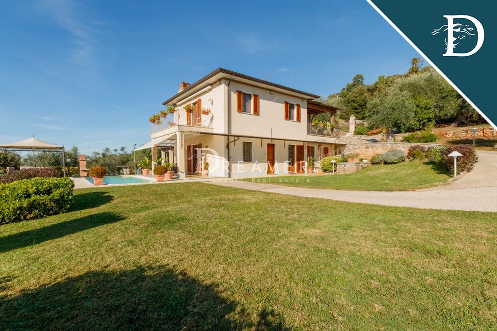 Esclusiva villa di 285 mq in vendita Via Cerro Grosso 20, Pietrasanta, Lucca, Toscana