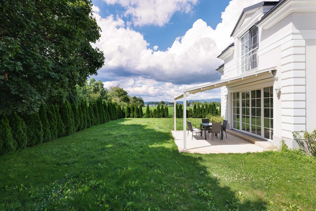 Престижная вилла 205 м2 в Продажа 2522, Oberwaltersdorf, Politischer Bezirk Baden, Нижняя Австрия
