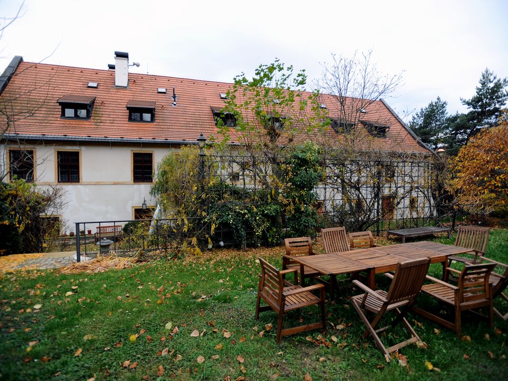 6 room luxury House for rent in U klikovky, Prague, Hlavní město Praha