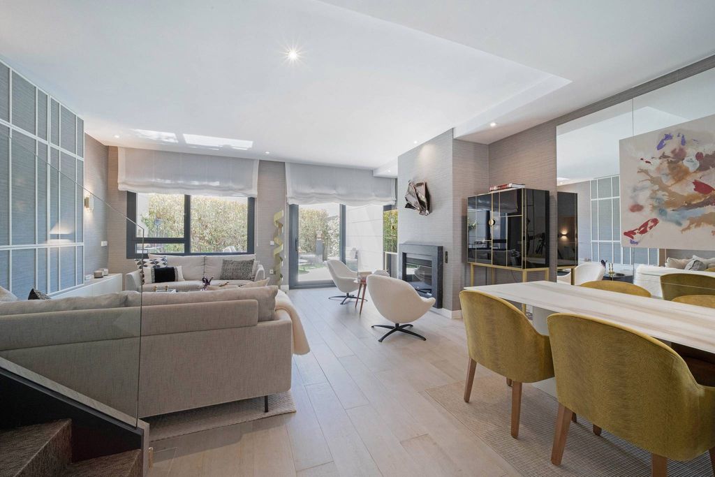 5 bedroom luxury Terraced House for sale in La Moraleja, Madrid