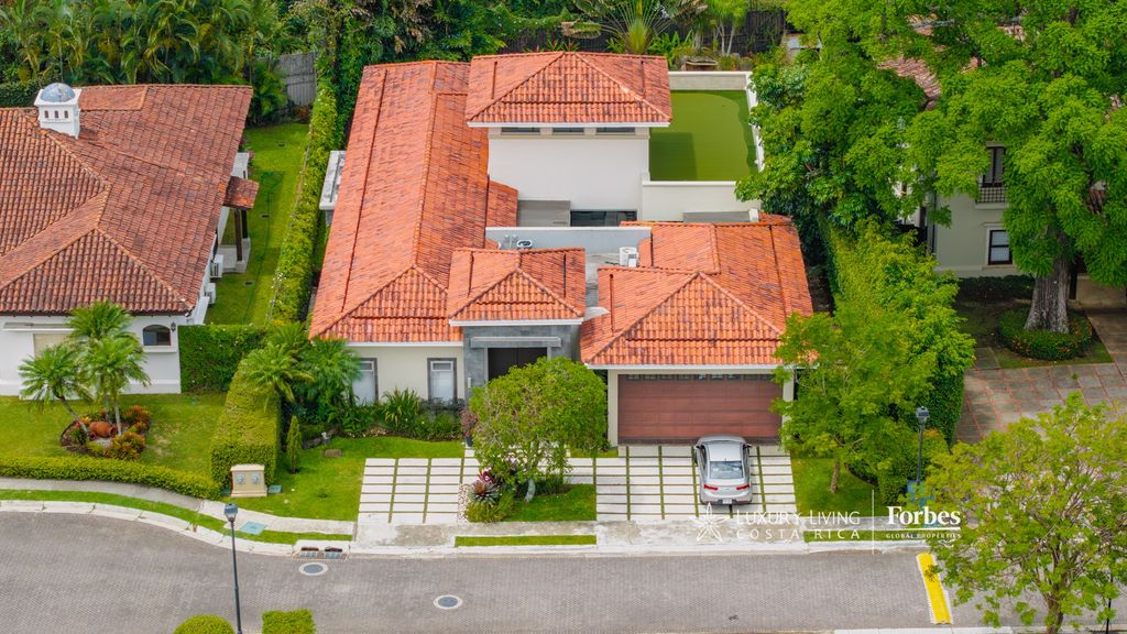 Элитный дом 421 м2 в Продажа Pozos, Коста-Рика