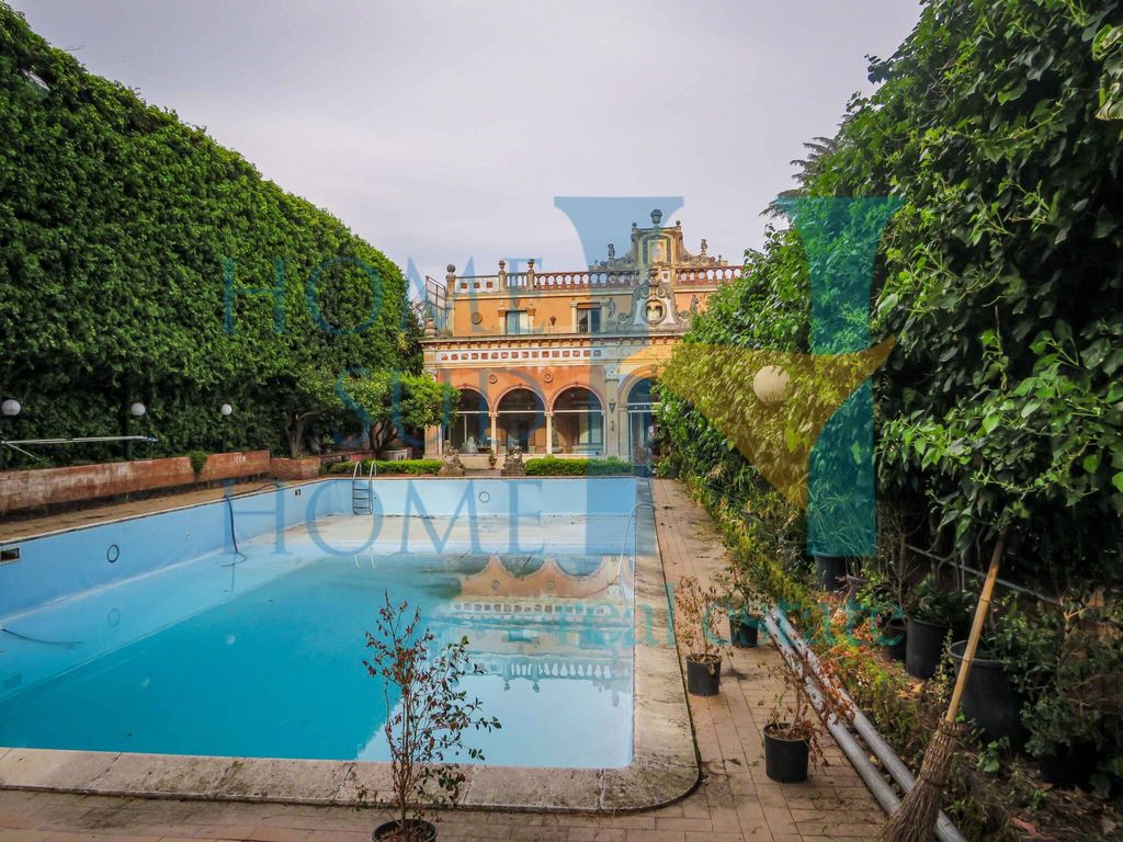 Villa di 10000 mq in vendita Catania, Italia