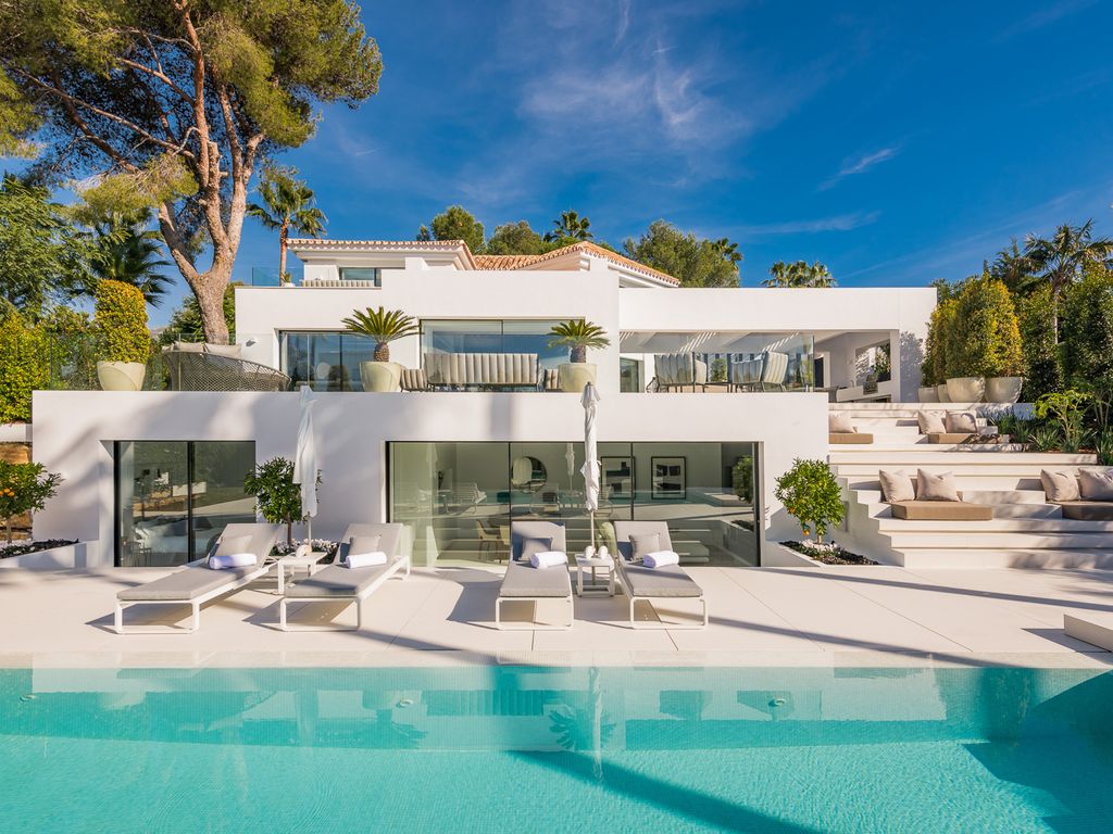 Luxuriöse Villa, 4 Schlafzimmer, Zu Verkaufen In Marbella, Spanien ...