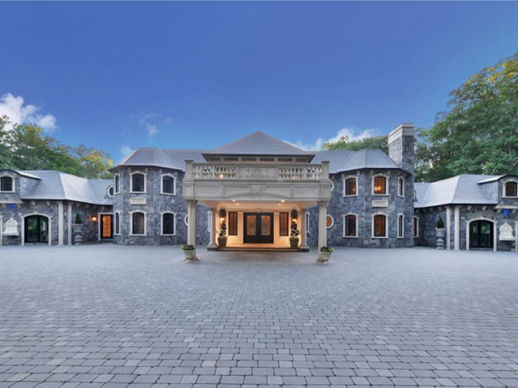 7 bedroom luxury mansion for sale in New York 77166163