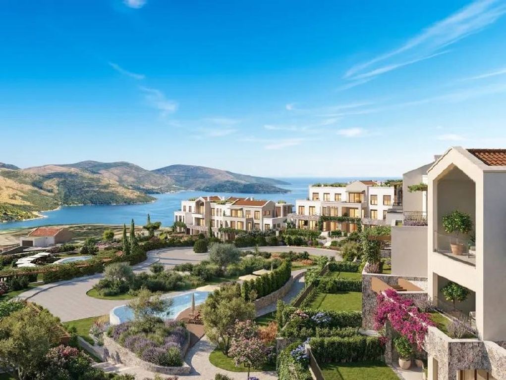 Престижная квартира 118 м2 в Продажа Lustica bay, Тиват, Tivat