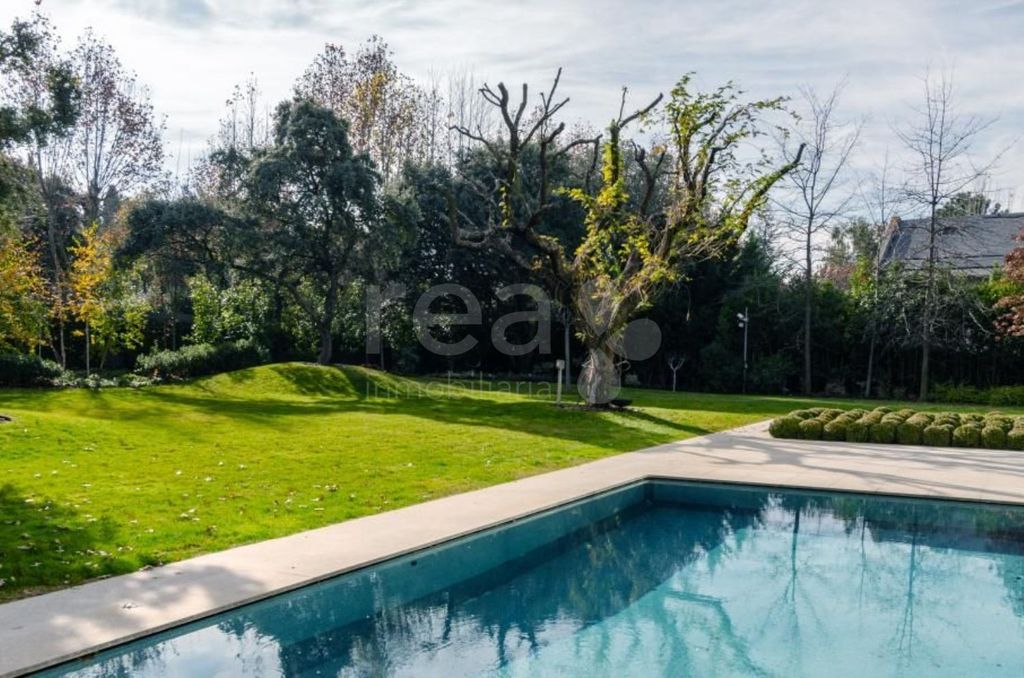 7 bedroom luxury House for sale in La Moraleja, Madrid, Province of