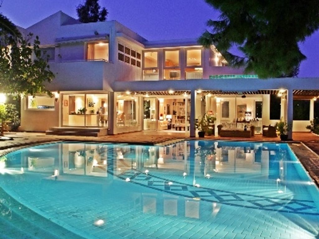 5 bedroom luxury Villa for rent in Vouliagméni, Attica 13279081